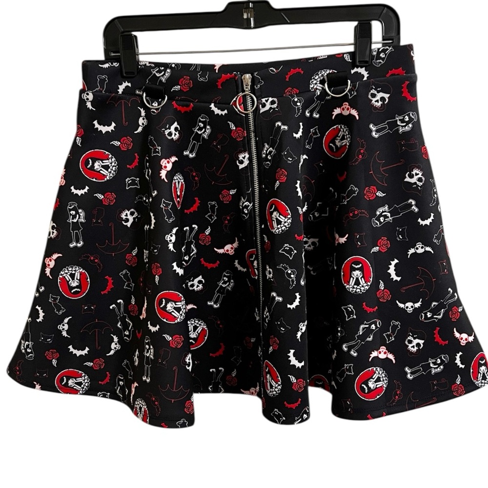 Emily the Strange Hot Topic Black Goth Flare Skater Mini Skirt Front Zip Large
